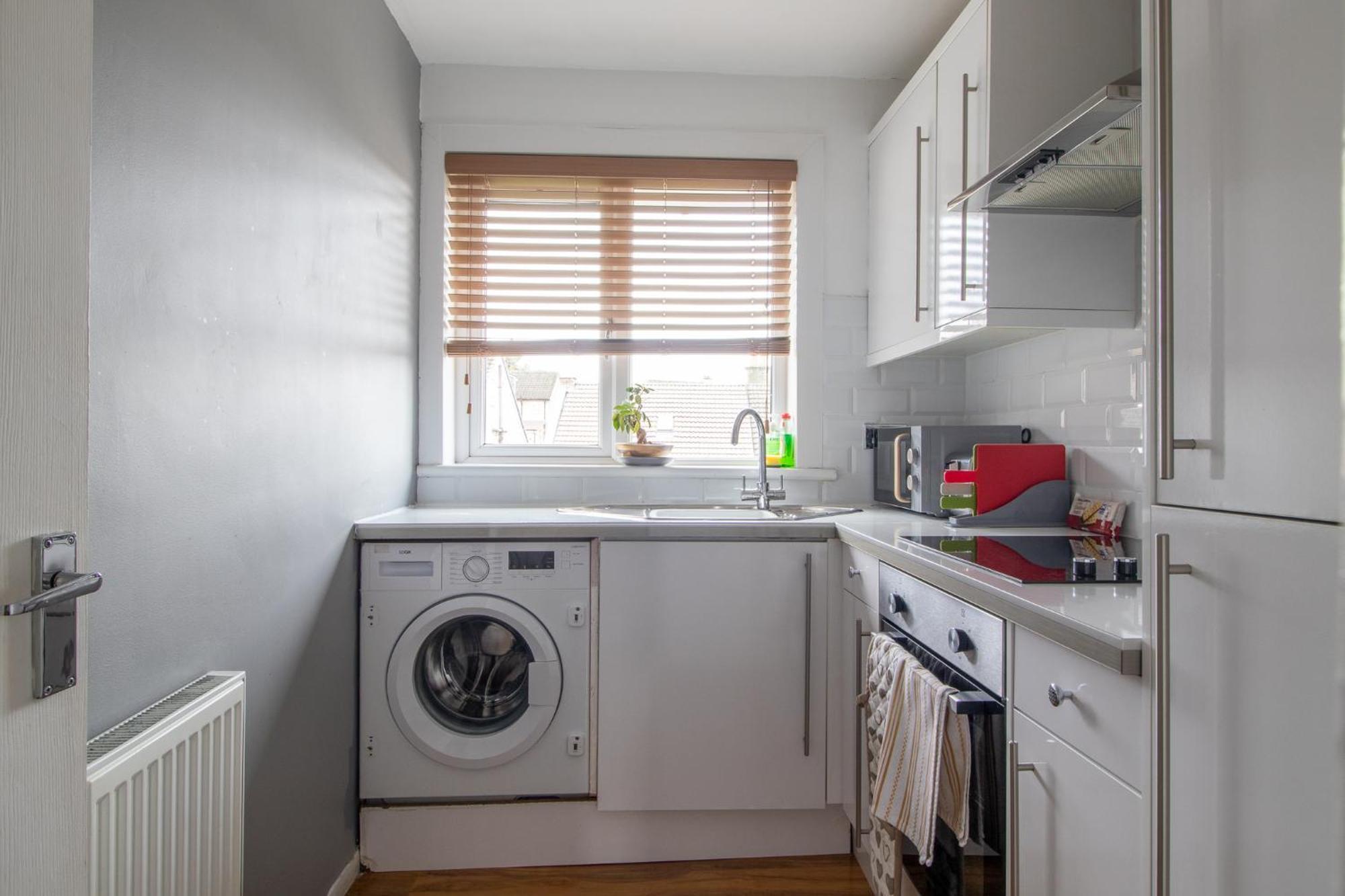 1 Bed Apartment Central Hamilton Free Wifi With Great Transport Links To Glasgow Exterior photo