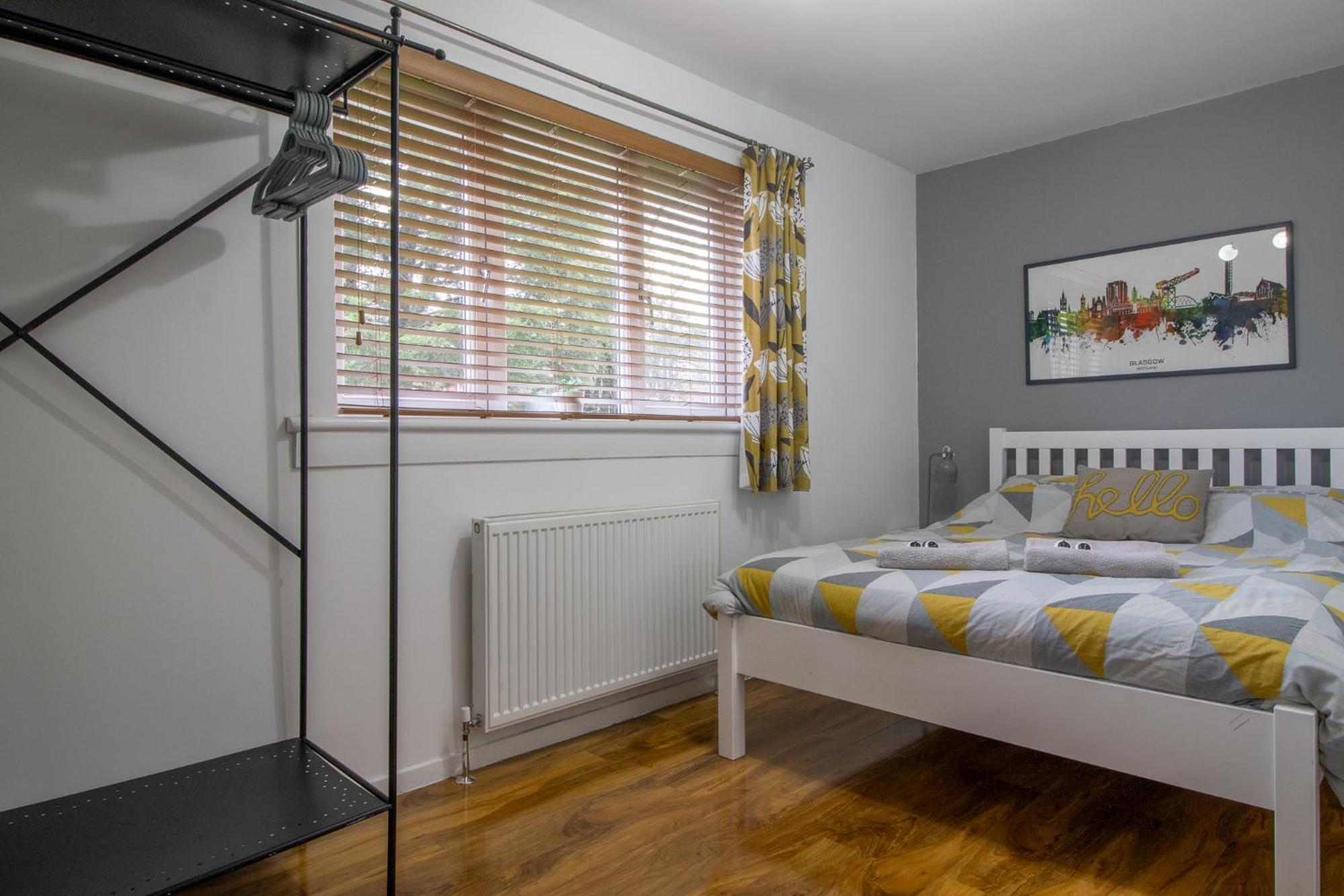 1 Bed Apartment Central Hamilton Free Wifi With Great Transport Links To Glasgow Exterior photo